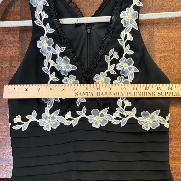 Stunning vintage Nicole Miller 8 dress - Picture 3 of 7